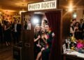 Casal contrata cabine de fotos durante quatro horas e equipamento para de funcionar após 40 minutos; empresa oferece apenas crédito para outro evento
