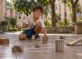 Brincadeiras presenciais, escolhas e momentos de tédio podem ajudar a desenvolver iniciativa e autorregulação na infância