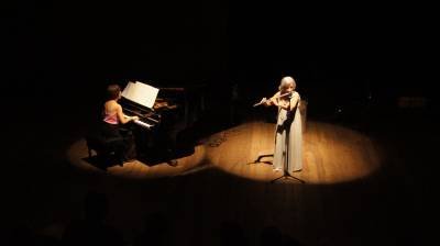 Cr&eacute;dito: Mad M&iacute;dia/Divulga&ccedil;&atilde;o. Odette Ernest Dias recebe t&iacute;tulo de cidad&atilde; honor&aacute;ria de Bras&iacute;lia.