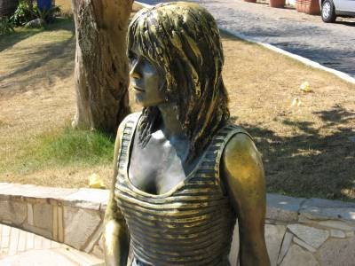 Cr&eacute;dito: George Browne/Flirck. Escultura da atriz Brigitte Bardot, em B&uacute;zio (RJ)