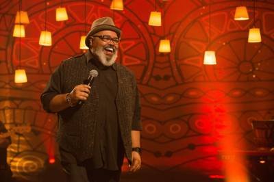 Cantor Jorge Aragão é internado em São Paulo 