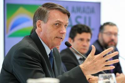 Exército aceita matricular filha de Bolsonaro em Colégio Militar