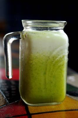 Chá e suco de abacaxi ajudam a emagrecer? 