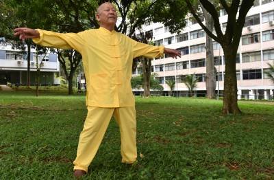 Em 1974, Mestre Woo começou a praticar Tai Chi Chuan na entrequadra da 104/105 Norte