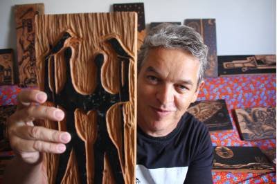 Livro conta a história de Vladimir Carvalho para o público infantojuvenil