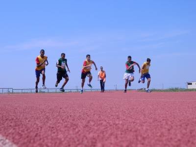 07/1/2015. Crédito: Márcio Falcão/D.A.Press. Brasil. Brasília - DF. Alunos dos Centros Olímpicos e Paralímpicos de Ceilândia, Riacho Fundo I, Samambaia  e São Sebastião participam da fase final do Festival Olímpico e Paralímpico no COP Parque da Vaquejada. A atividade é realizada pela Fundação Assis Chateaubriand em parceria com a Secretaria de Educação, Esporte e Lazer do DF. 